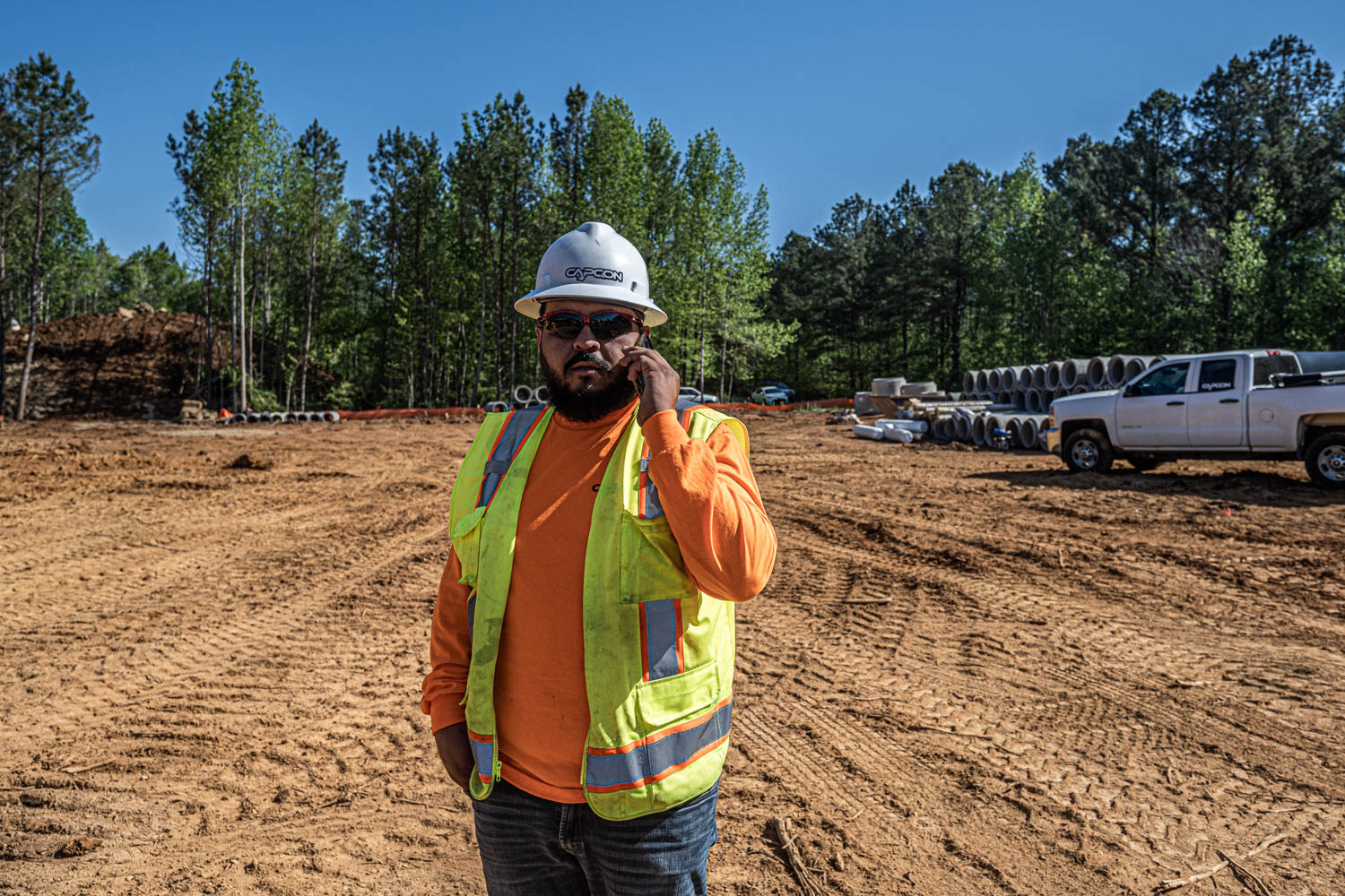 CapCon safety meeting or field coordination