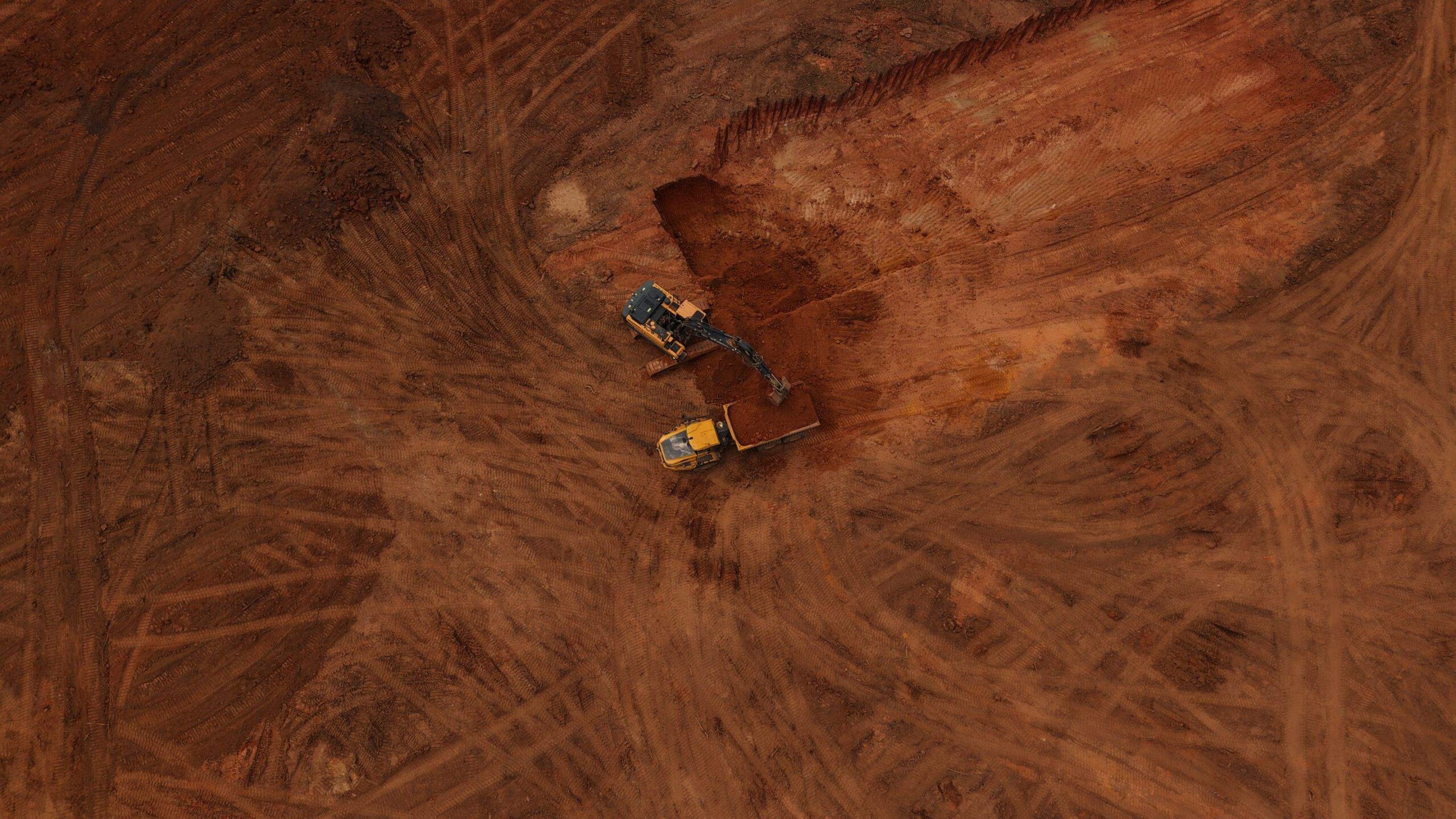 CapCon heavy equipment on active project